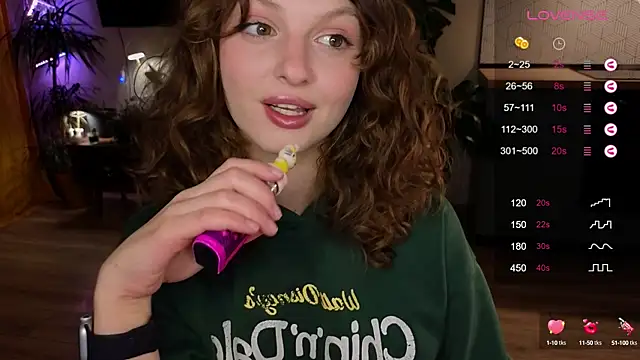 AliceKingsleigh online show from February 26, 3:43 pm