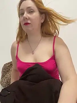 Snapshot of Patriciamoura69 chatting on February 27, 4:32 pm Patriciamoura69 online show from February 27, 4:32 pm