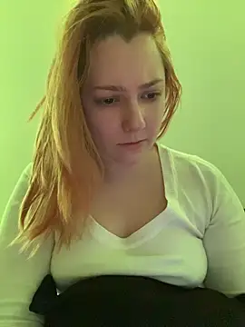 Snapshot of Patriciamoura69 chatting on June 14, 9:49 pm Patriciamoura69 online show from June 14, 9:49 pm