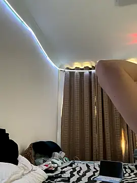 Snapshot of Patriciamoura69 chatting on September 10, 6:51 pm Patriciamoura69 online show from September 10, 6:51 pm