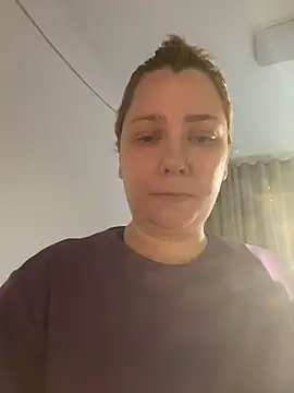 Patriciamoura69 online show from August 4, 8:24 pm