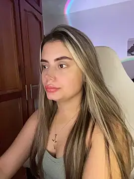 Snapshot of Miss_valeriaa chatting on July 6, 1:29 pm Miss valeriaa online show from July 6, 1:29 pm