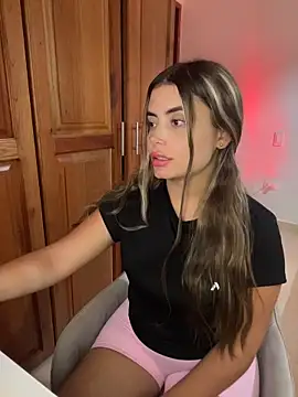 Miss valeriaa online show from April 2, 7:42 pm