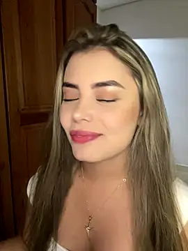 Snapshot of Miss_valeriaa chatting on November 29, 4:51 pm Miss valeriaa online show from November 29, 4:51 pm