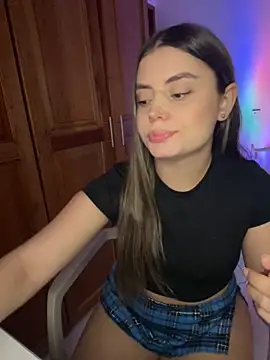 Snapshot of Miss_valeriaa chatting on October 22, 10:41 pm Miss valeriaa online show from October 22, 10:41 pm