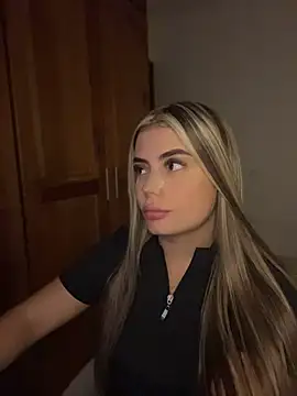Miss valeriaa online show from May 2, 12:38 am