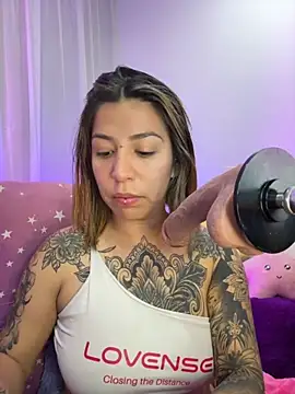 Snapshot of _antonella_dreamss chatting on September 21, 3:44 am antonella dreamss online show from September 21, 3:44 am