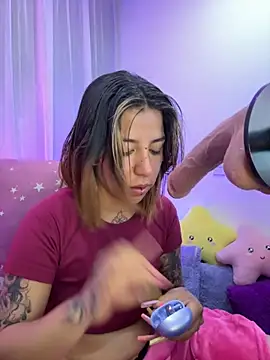 Snapshot of _antonella_dreamss chatting on September 30, 8:31 am antonella dreamss online show from September 30, 8:31 am