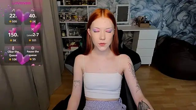 litl Mia online show from October 29, 3:44 pm