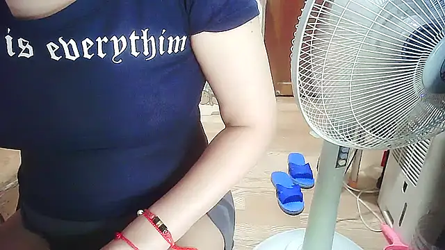 cindy01113520 online show from December 1, 8:21 pm