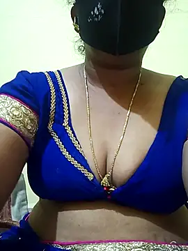 Snapshot of teddy-143 chatting on November 2, 6:35 pm teddy-143 online show from November 2, 6:35 pm