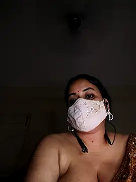 Snapshot of Sheela-Bhabi chatting on July 5, 11:55 pm Sheela-Bhabi online show from July 5, 11:55 pm