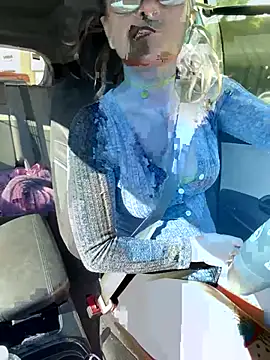 BlaizeyBBy online show from March 3, 11:45 pm