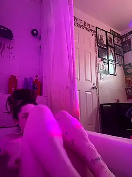 BlaizeyBBy online show from October 21, 3:00 pm