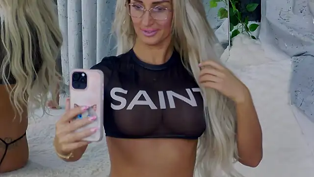 IsabelleEthan online show from November 17, 2:15 am