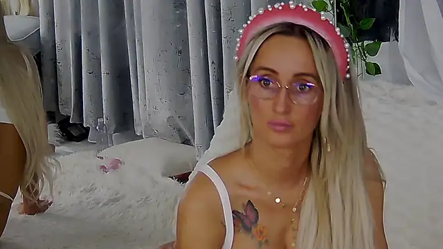 IsabelleEthan online show from November 11, 2:01 pm