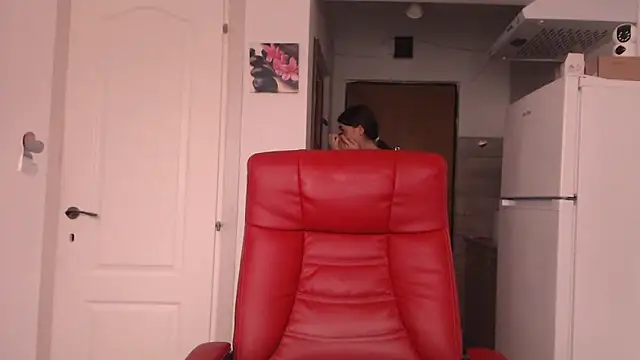 simyhvn online show from March 29, 1:02 pm