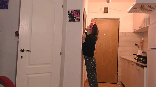 simyhvn online show from February 28, 5:40 am