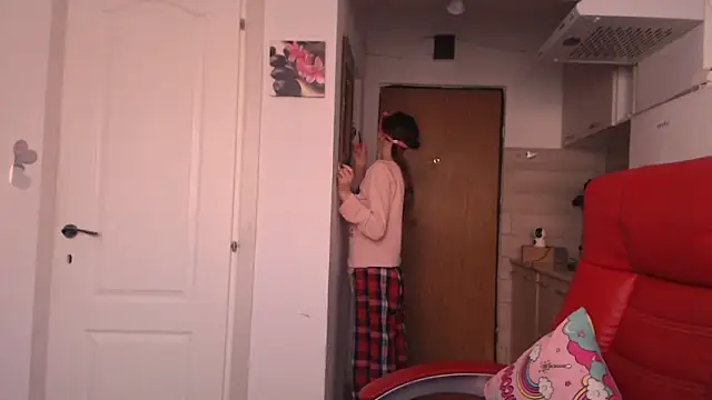 simyhvn online show from March 5, 5:37 am