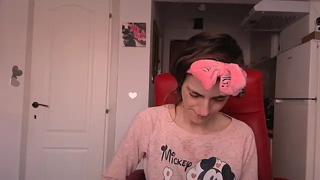 simyhvn online show from April 15, 4:07 am