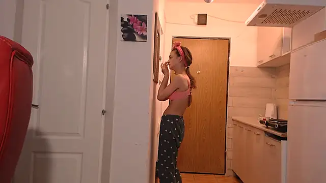 simyhvn online show from February 17, 5:38 am