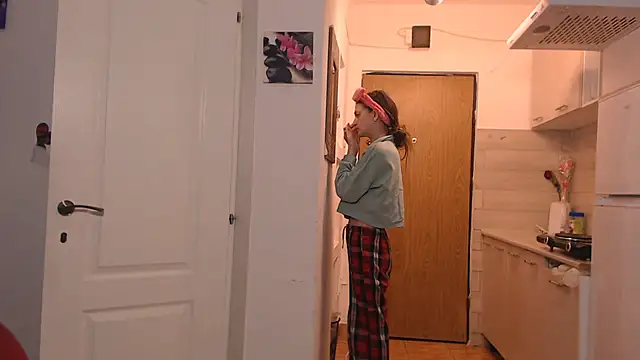 simyhvn online show from February 19, 5:37 am