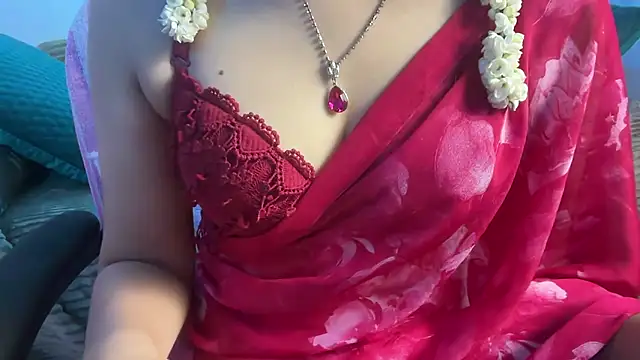 Queen Angelena online show from January 15, 6:44 pm