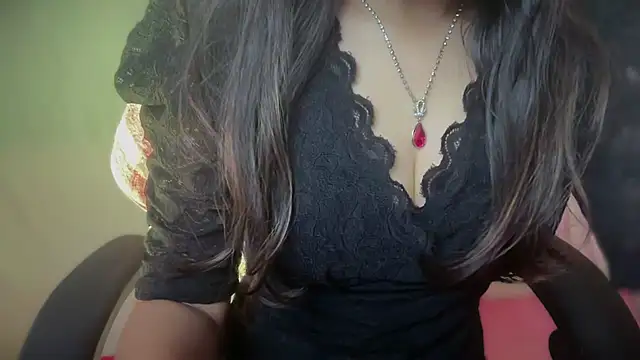 Snapshot of Queen_Angelena chatting on September 28, 4:03 pm Queen Angelena online show from September 28, 4:03 pm