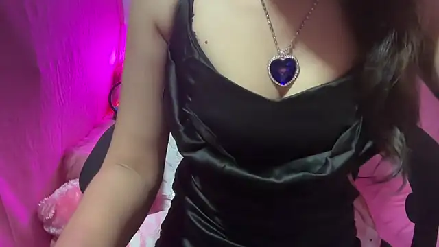 Snapshot of Queen_Angelena chatting on February 1, 7:44 pm Queen Angelena online show from February 1, 7:44 pm