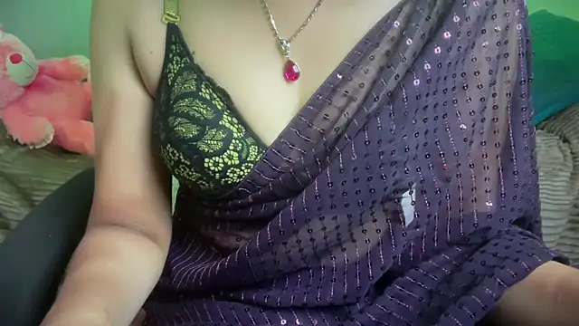 Queen Angelena online show from May 3, 5:27 pm