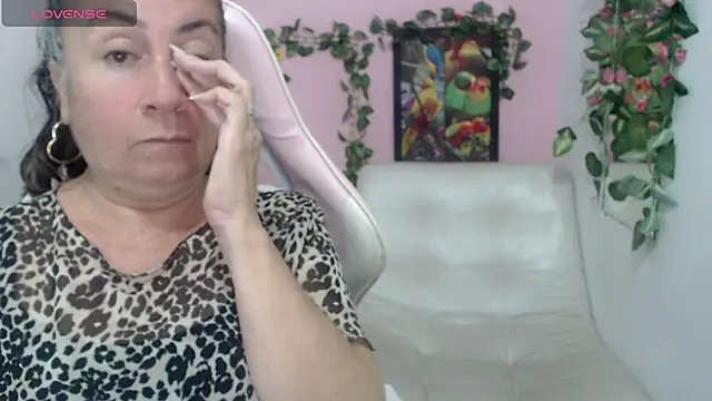 stepmother 105 online show from October 23, 3:32 pm