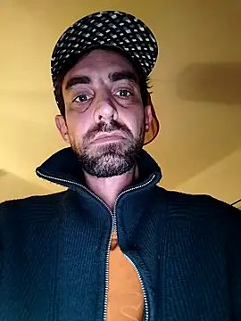 Snapshot of Jimbo13000 chatting on December 4, 4:44 am Jimbo13000 online show from December 4, 4:44 am