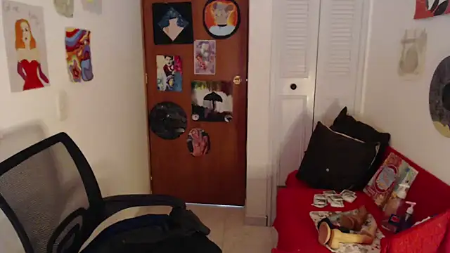 soynanabela28 online show from October 9, 11:38 pm