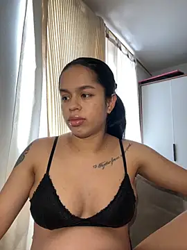xlovelygirlx online show from October 9, 5:13 pm