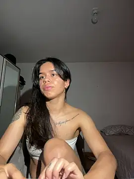 xlovelygirlx online show from February 22, 12:38 am