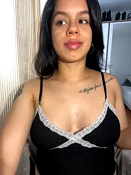 xlovelygirlx online show from September 13, 6:19 pm