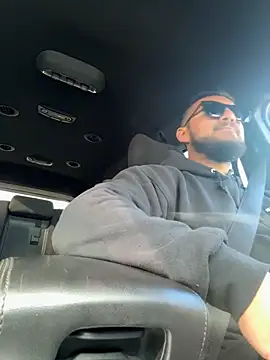 Ozzy420  online show from November 14, 10:13 pm