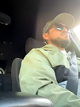 Ozzy420  online show from December 3, 9:47 pm