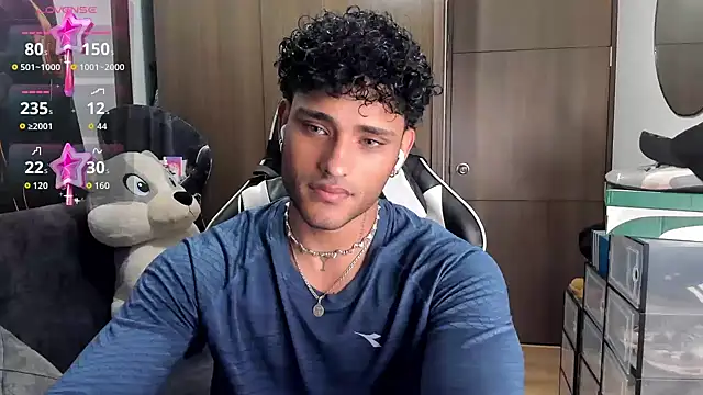 Snapshot of Alessandro_Vanni chatting on October 26, 1:39 am Alessandro Vanni online show from October 26, 1:39 am