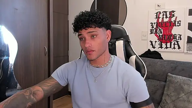 Alessandro Vanni online show from December 21, 3:47 pm