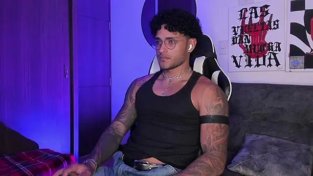 Alessandro Vanni online show from March 18, 2:37 am