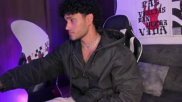 Alessandro Vanni online show from March 5, 10:37 pm