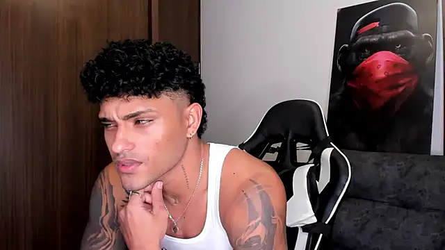 Snapshot of Alessandro_Vanni chatting on March 21, 4:28 am Alessandro Vanni online show from March 21, 4:28 am