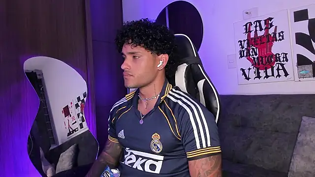 Alessandro Vanni online show from March 11, 2:38 am