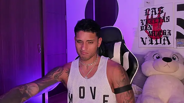 Alessandro Vanni online show from July 1, 3:29 am