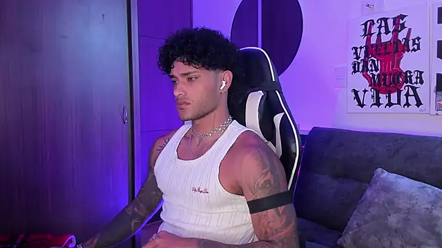 Alessandro Vanni online show from April 15, 1:48 pm