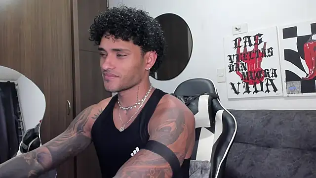 Alessandro Vanni online show from February 17, 3:59 am