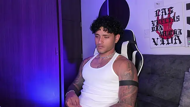 Alessandro Vanni online show from March 13, 1:43 am