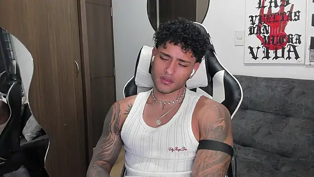 Alessandro Vanni online show from December 23, 3:39 am