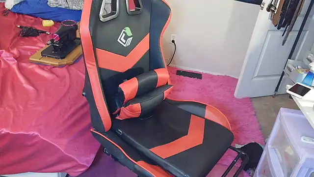 sugahfreeee online show from December 21, 5:20 am